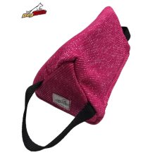Small Triangular Tug 10cm x 24 cm